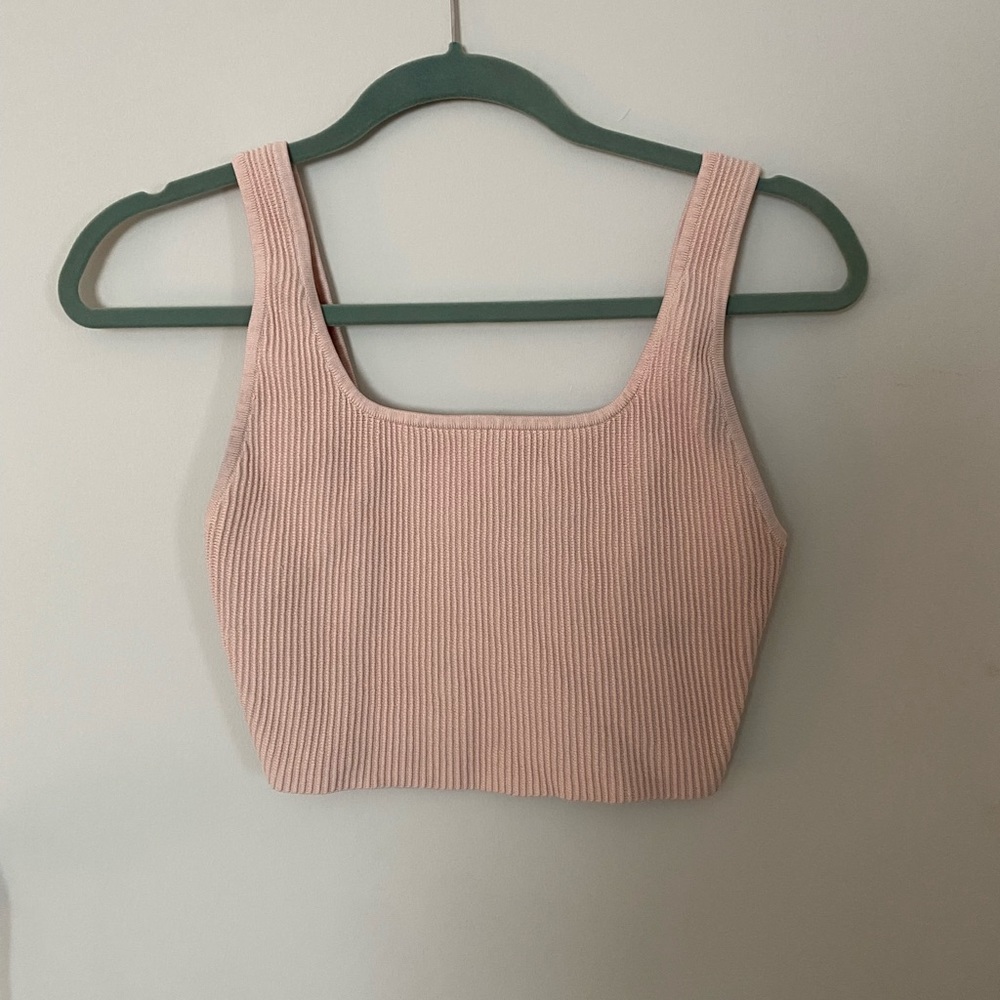 Aritzia babaton sculpt tank